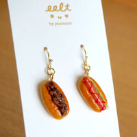 【香港茶餐廳系列】沙嗲牛肉包配熱狗．手工耳環(現貨) satay beef bun with hotdog earrings