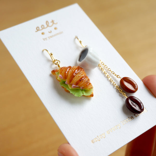 【Pastry & Cafe系列】牛角包與咖啡豆香.耳環(現貨) Croissant and coffee beans earrings