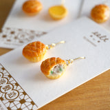 【香港茶餐廳系列】咬一口白汁雞批．耳環 Hong Kong-style Chicken Pie earrings
