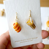 腸仔包配凍/熱奶茶/凍檸茶．手工耳環(現貨) Sausage bun with drink earrings